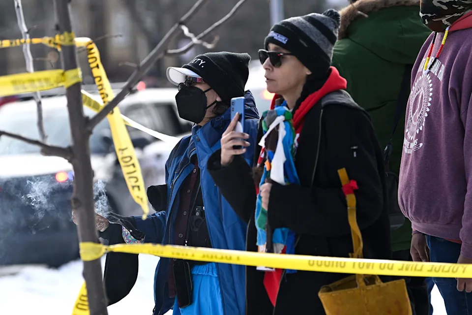 Joe Rogan describes the fatal ICE shooting of Renee Good as a “terrible tragedy.”